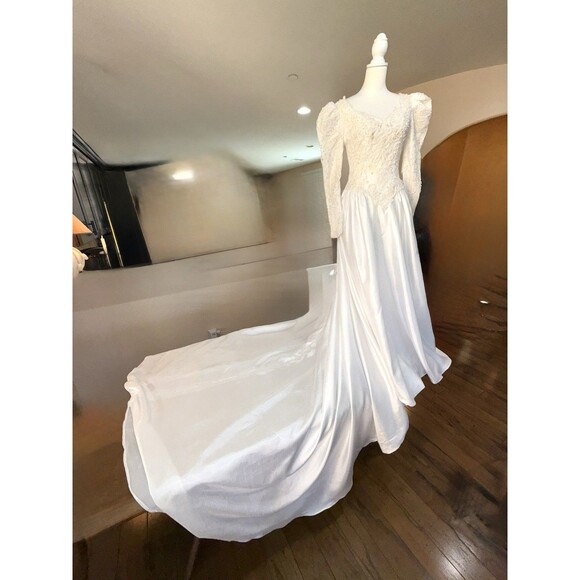 Rare NWT Vintage Wedding Dress Size 10 Beaded Lace Gown Cathedral Train 80s - Picture 11 of 16